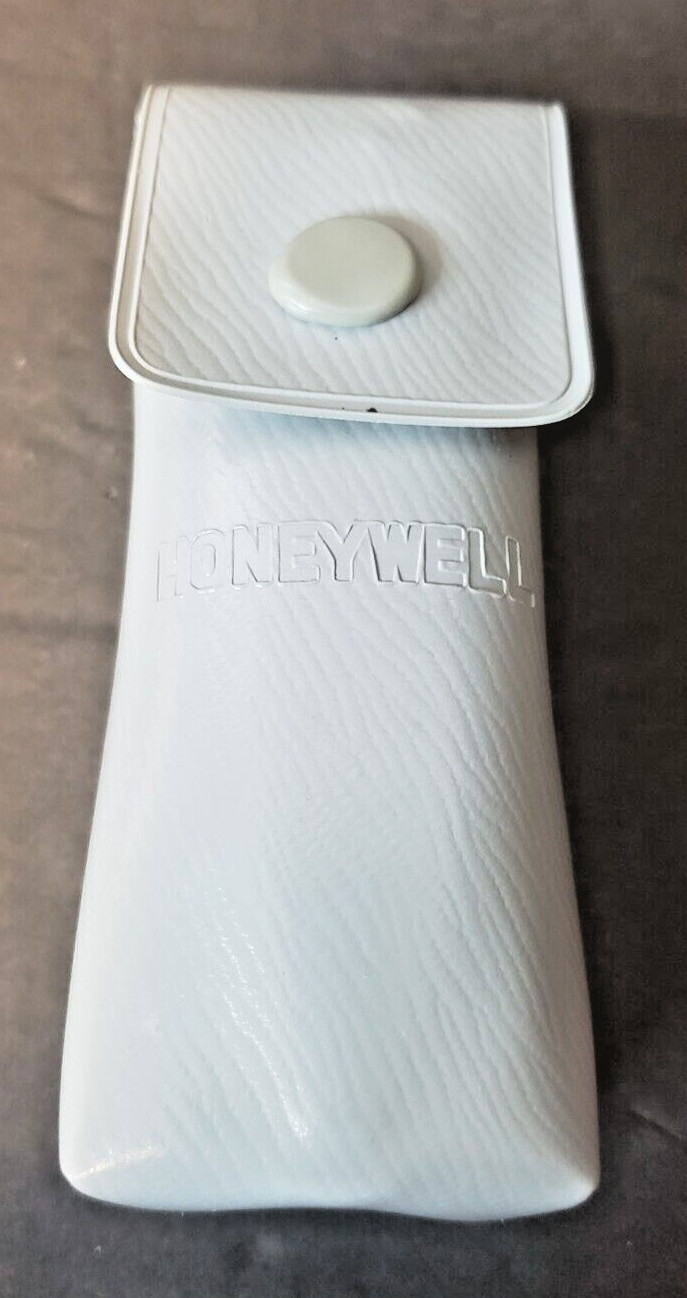 Honeywell Tilt-A-Mite Camera Collapsible Fan Style Flash Unit & Case Japan VTG