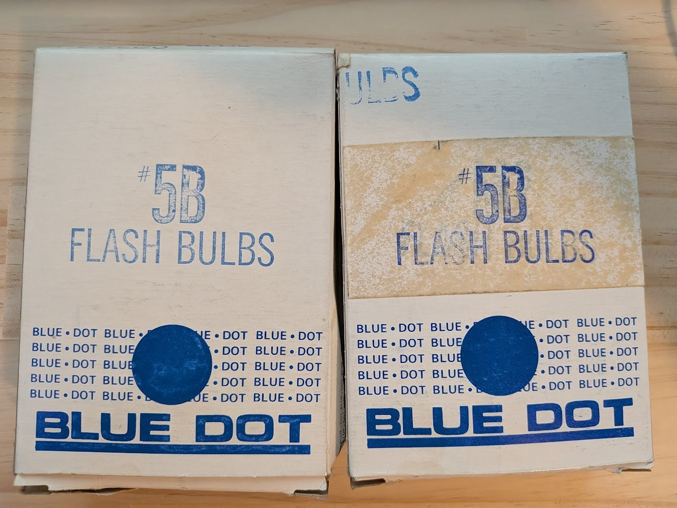 RARE Blue Dot Corp #5B Vintage Flash bulbs 12 total (2 boxes of 6)