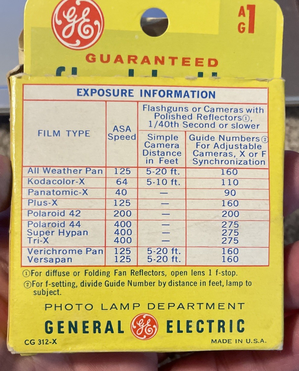 9 Vintage GE AG1 Flashbulbs – New in Original Packaging