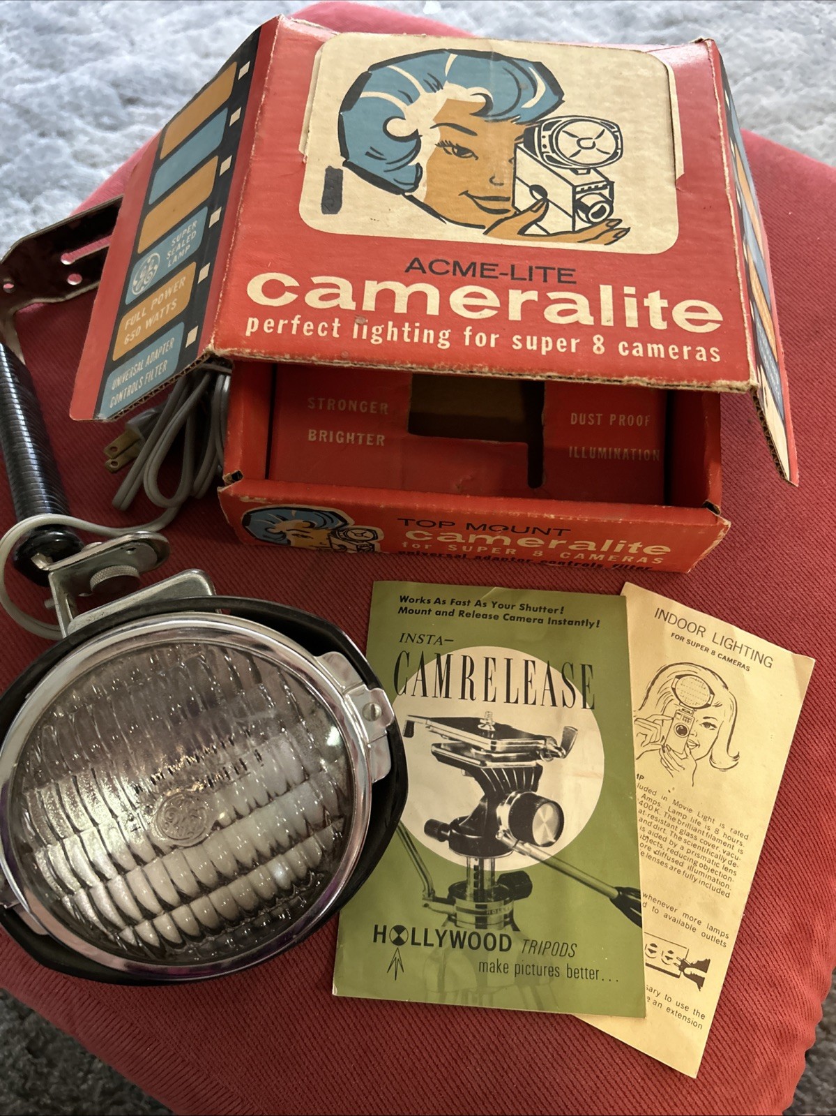 Acme-Lite Cameralite by GE Top Mount light for Super 8 Cameras
