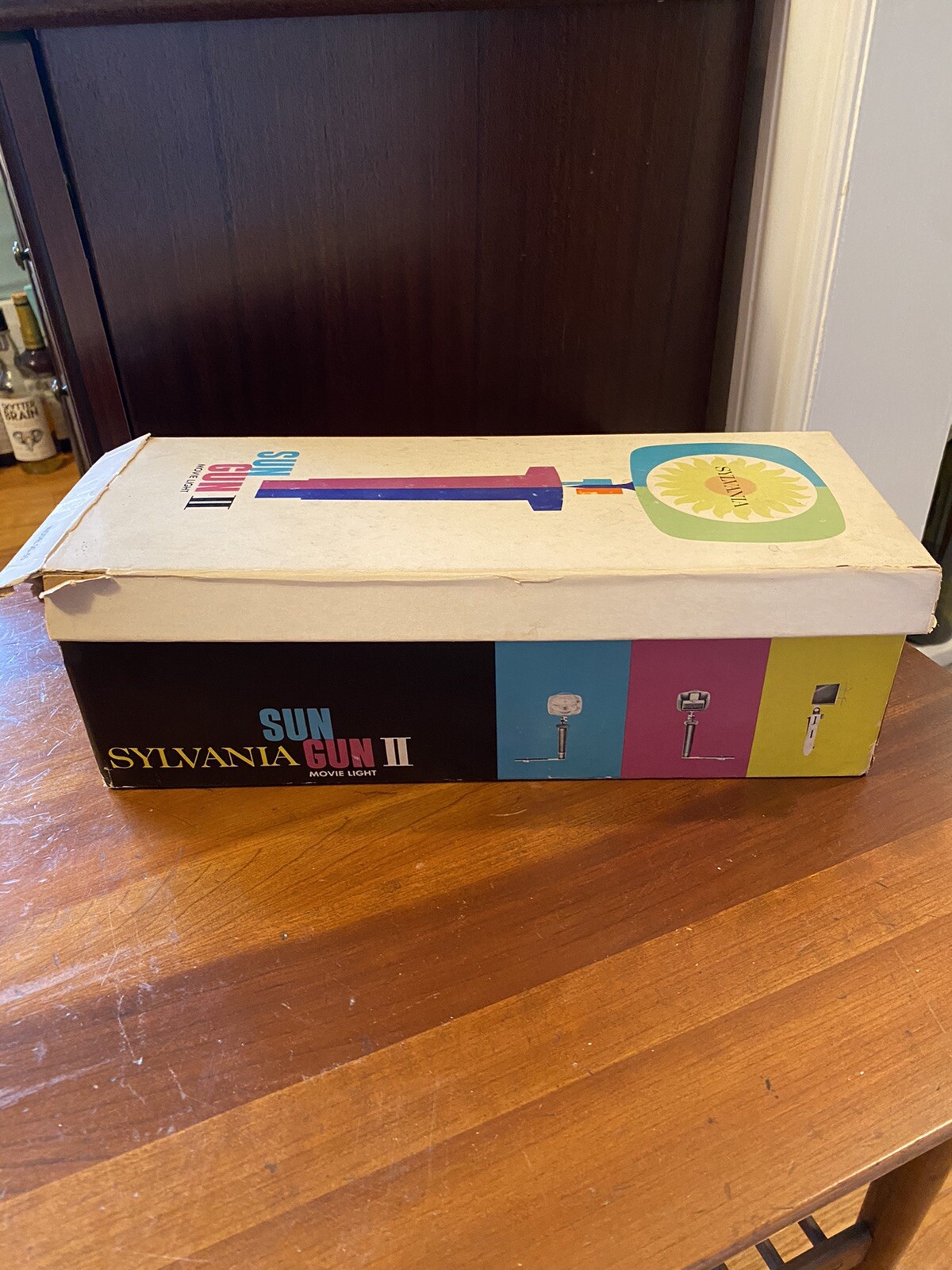 SYLVANIA SUN GUN II MOVIE LIGHT MODEL SG-55 MT CONDITION BOX HAS SOME WEAR PICS