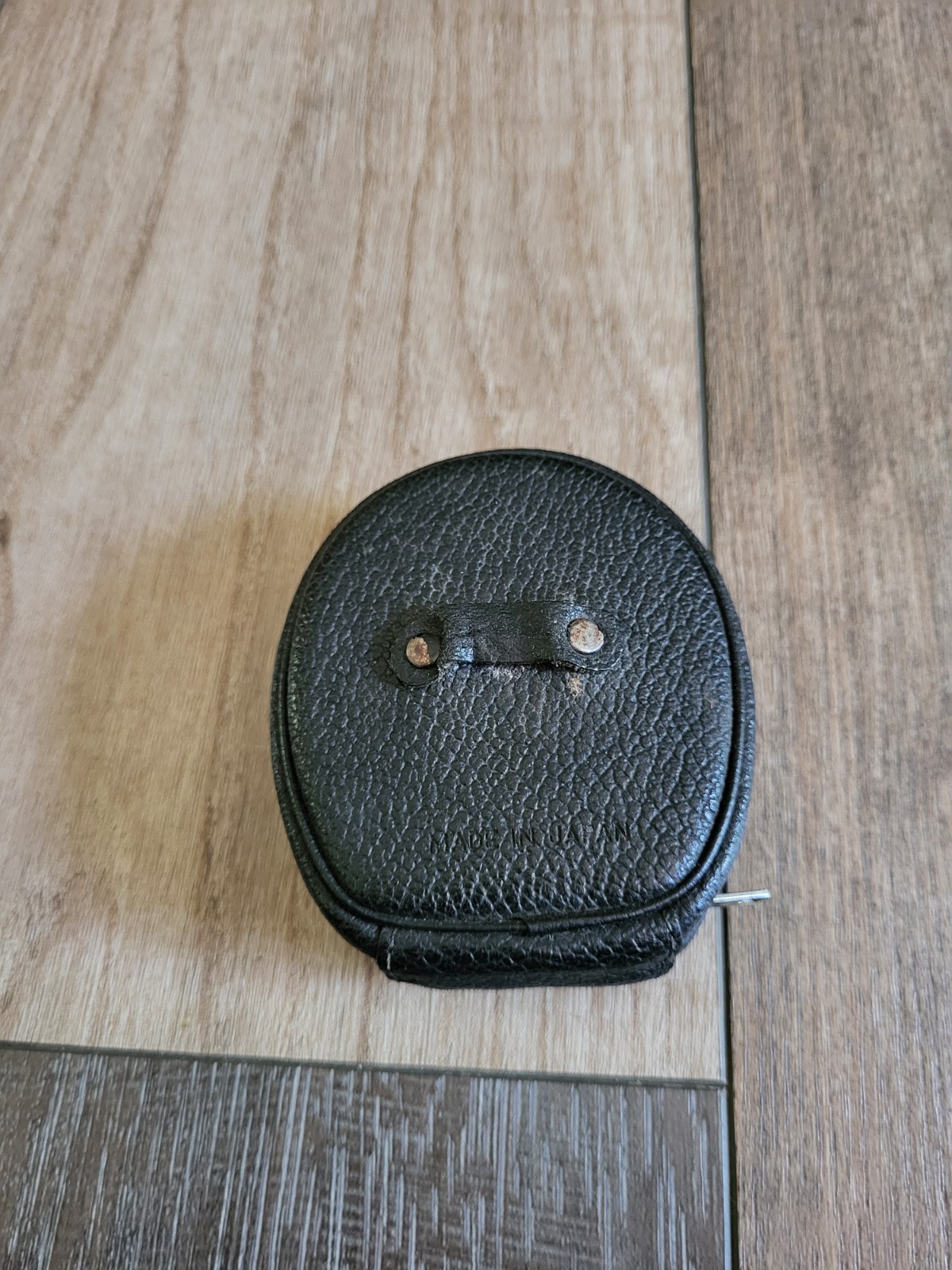 Petri 5.4cm Metal Clamp on Lens Hood with Case 7s In Good Condition