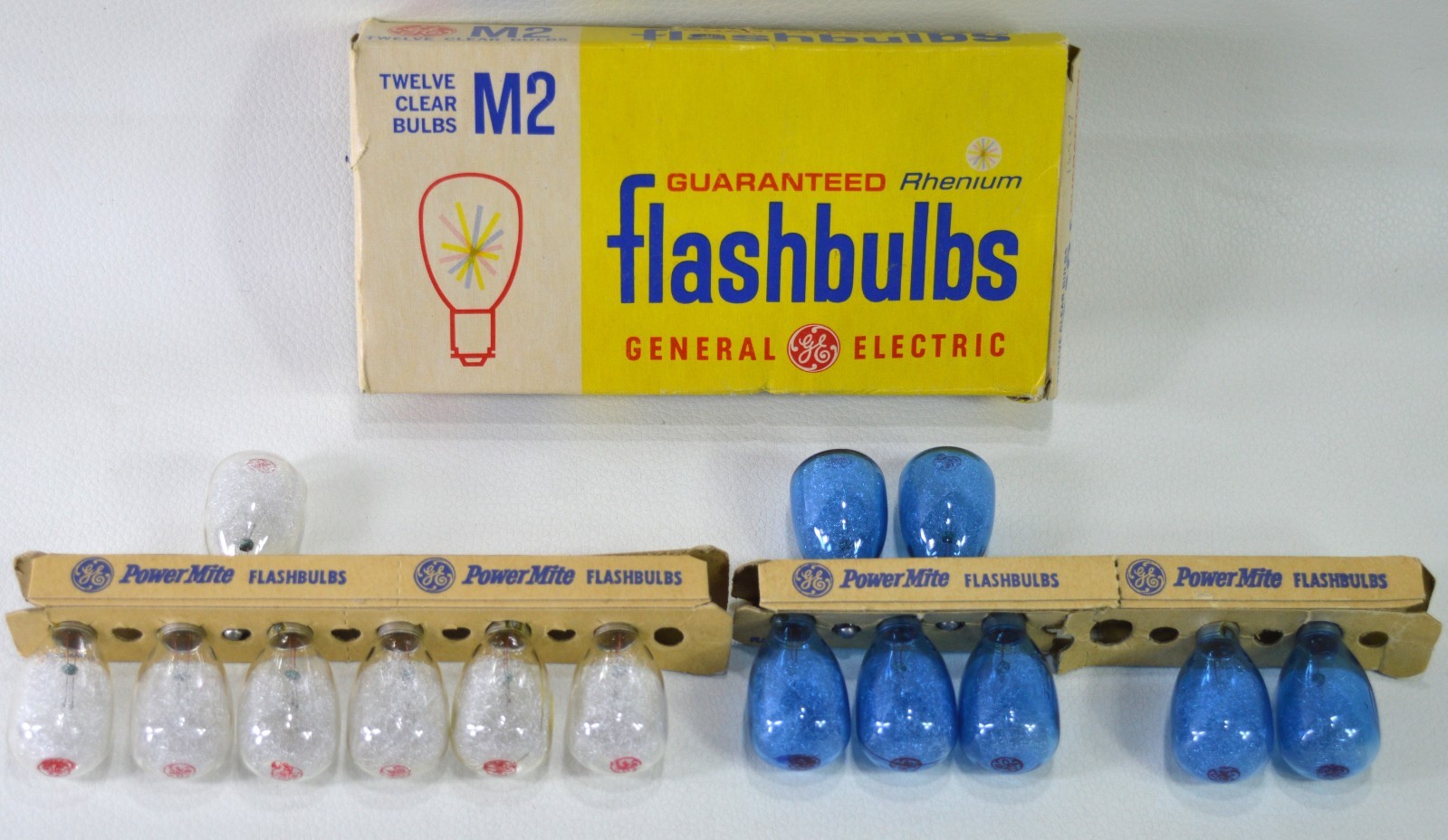 M2 and M2B Flash Bulbs Lot of 14 GE General Electric Power Mite Vintage