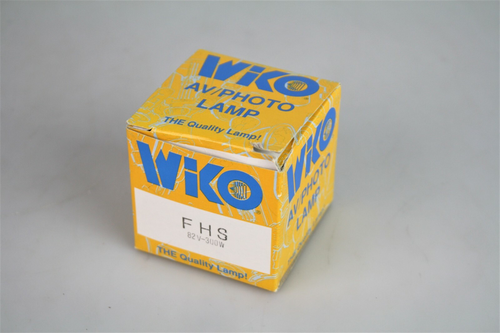 WIKO FHS AV/Photo Projector Lamp Bulb 82V 300W The Quality Lamp