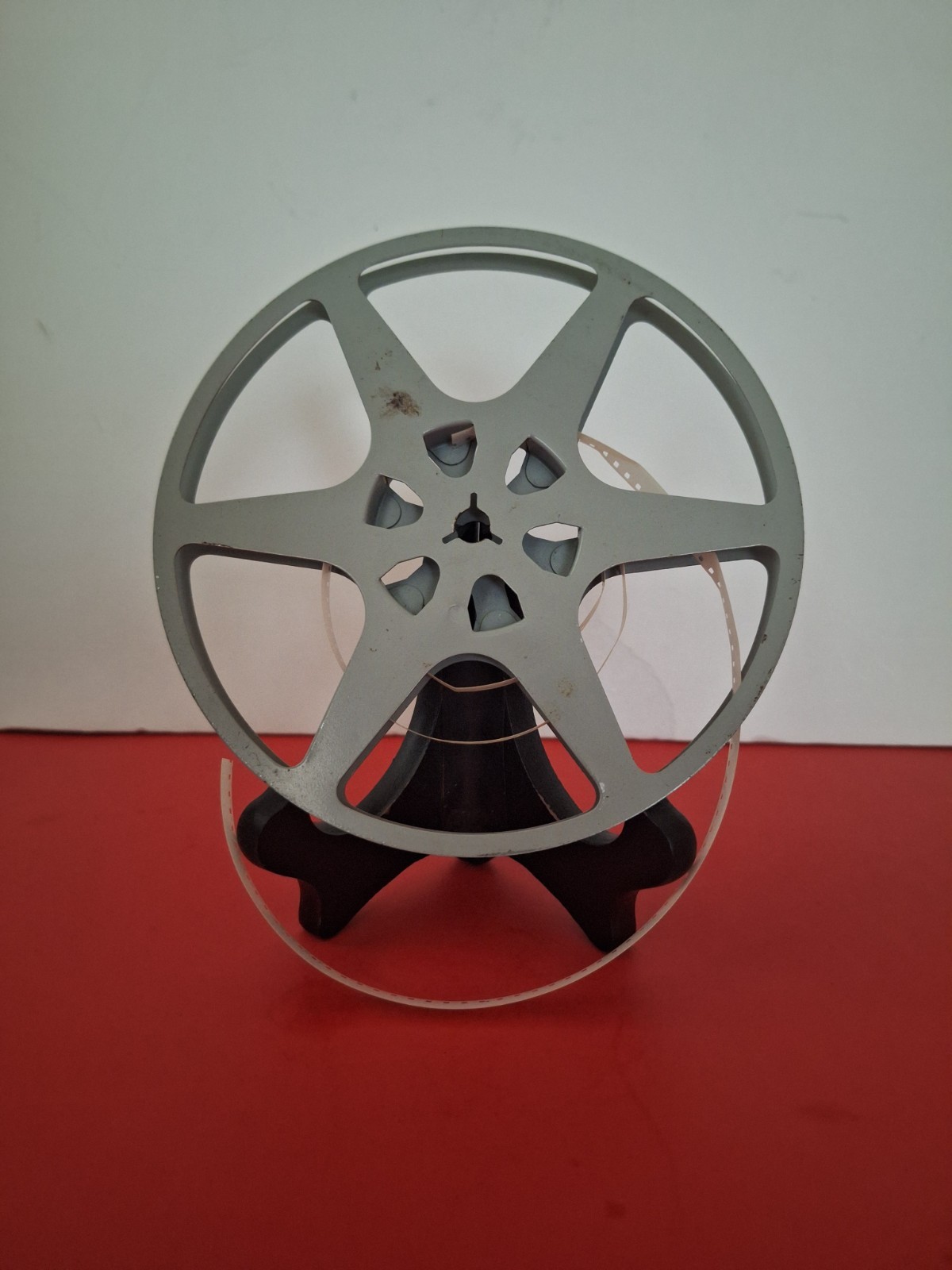 Photosphere Company Inc NY City 300 ft 8mm projection reel and canister