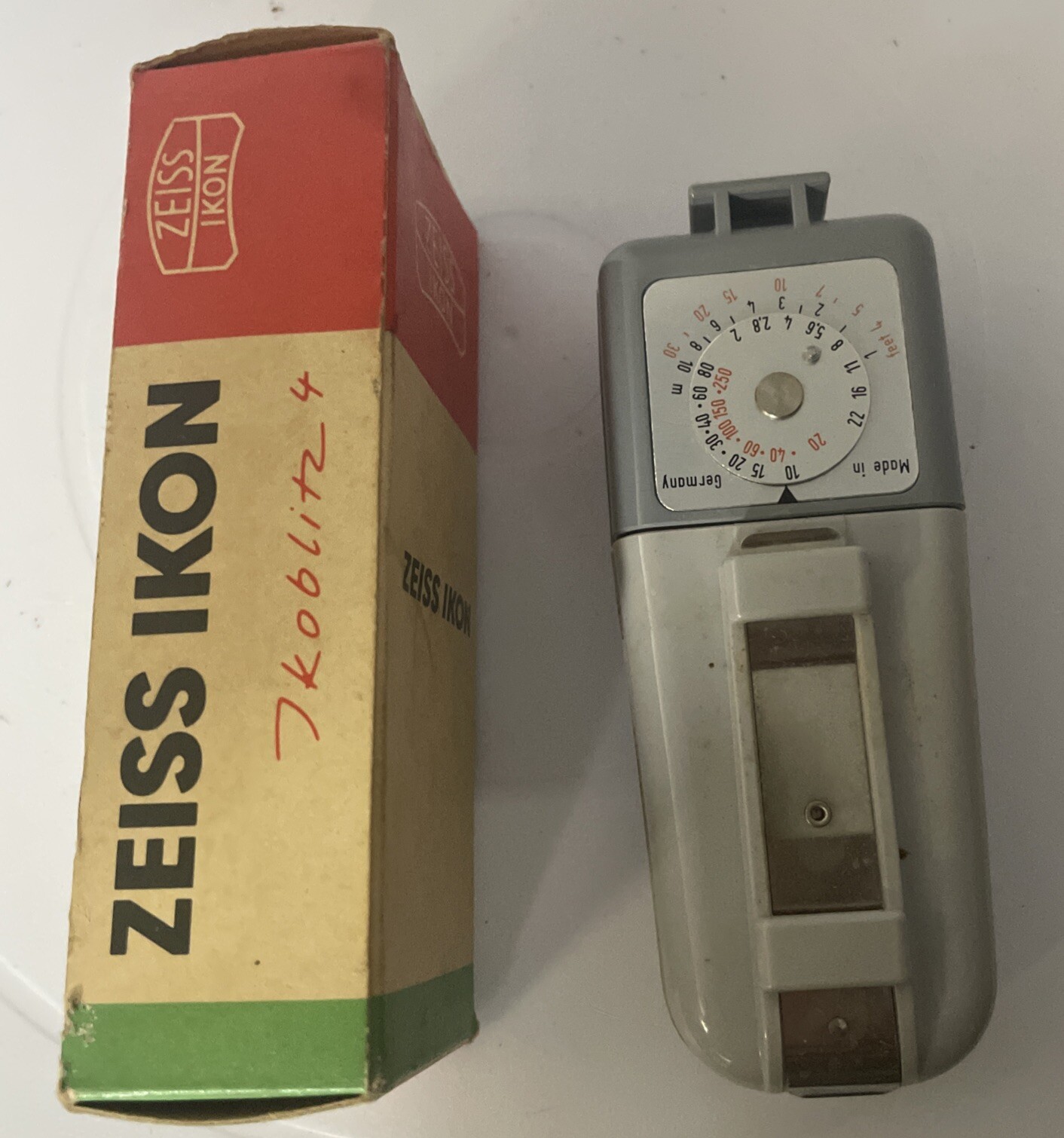 Vintage ZEISS IKON Ikoblitz 4 in Original Box Germany Pre-Owned no Flash bulb