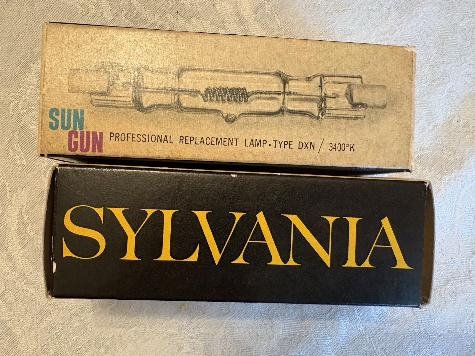 Vintage Sylvania Sun Gun Model SG-60 Movie Light, 2 Lenses , Works, Free case