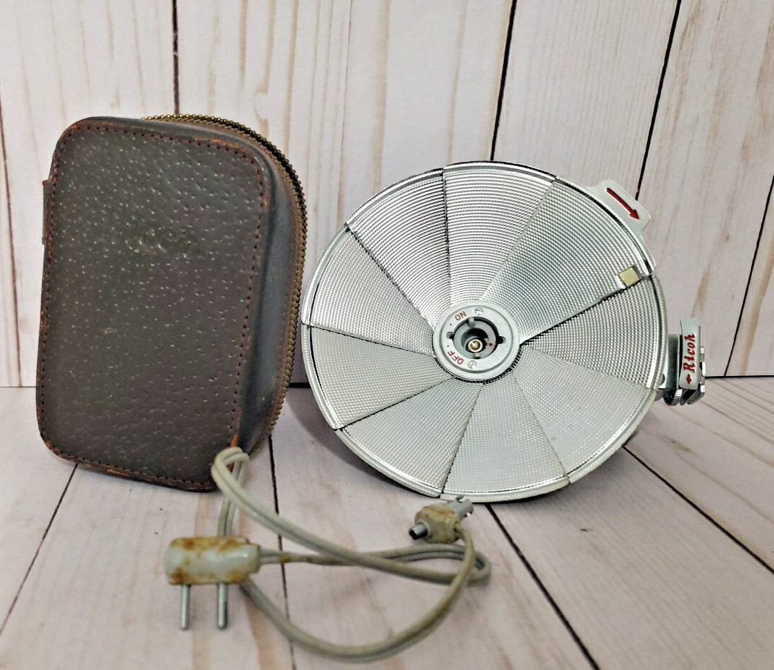 Vintage Ricoh BC 605 Shoe Mounted Folding Reflector – Parts Only Untested