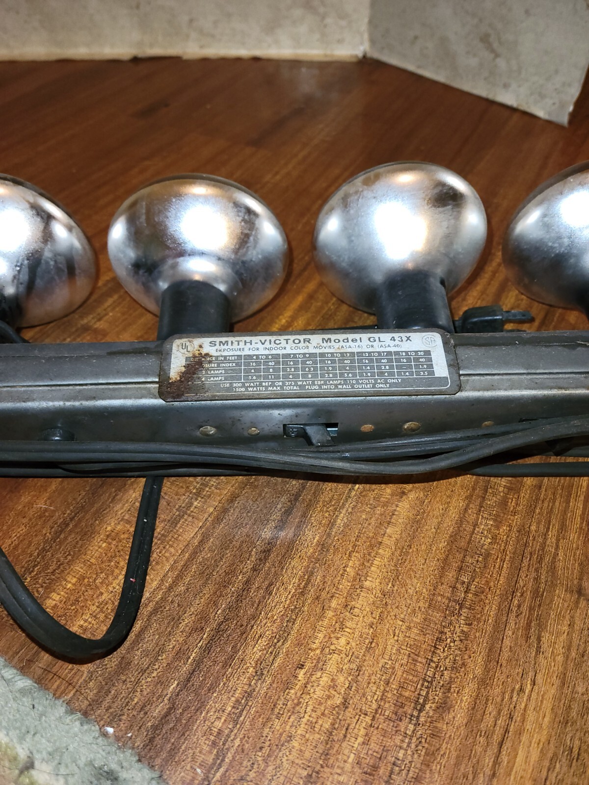 Vintage Smith-Victor Model GL 43X Light Bar