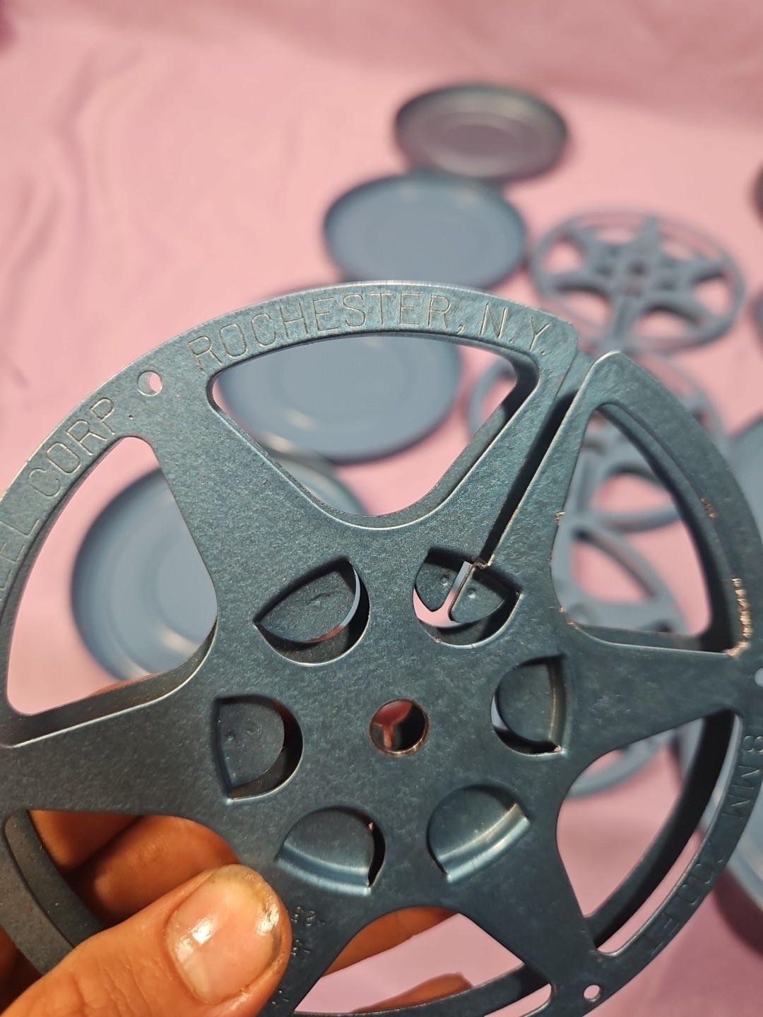 (Lot of 4) Vintage 200Ft 8mm Metal Film Canasters Blue