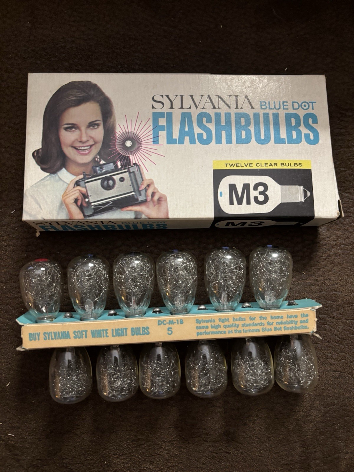 Vintage Sylvania M2B Blue Dot Flashbulbs 12 Unused Clear Flash Bulbs