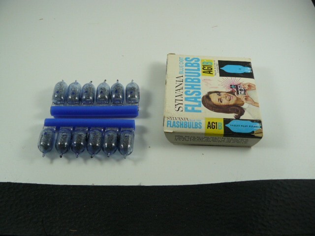 SYLVANIA BLUE DOT AG1B FLASHBULBS