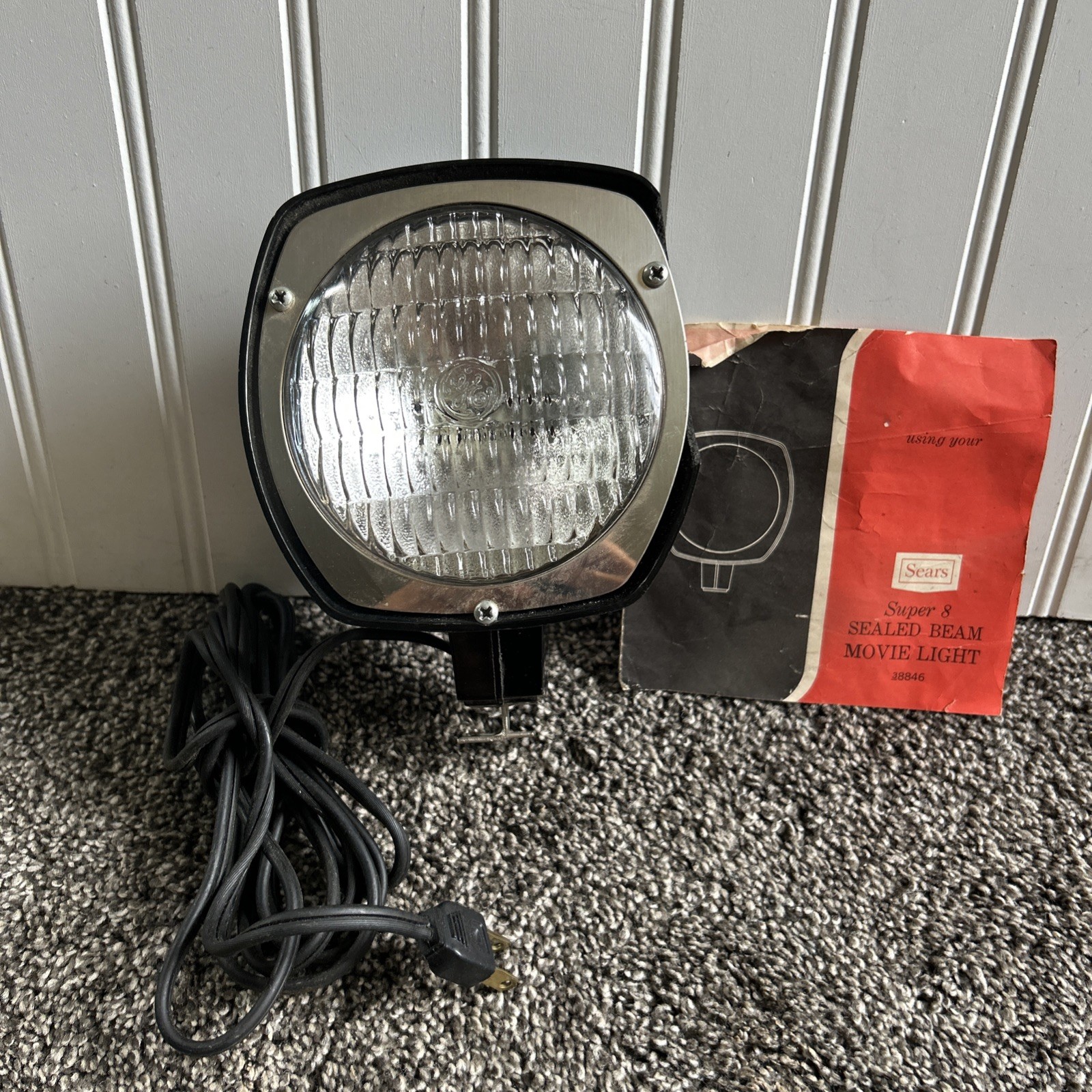 Vintage Sears Super 8 Sealed Beam Movie Light Model 8846 GE Lamp w/ Manual