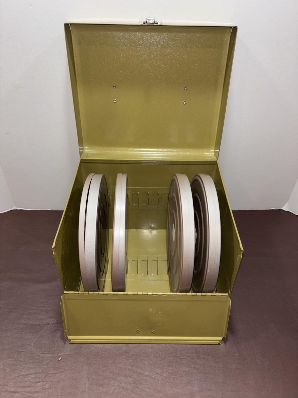 Vtg Bruce 12 Film Reel Metal Storage Case & 4 Scherer Empty 8mm 400ft Canister