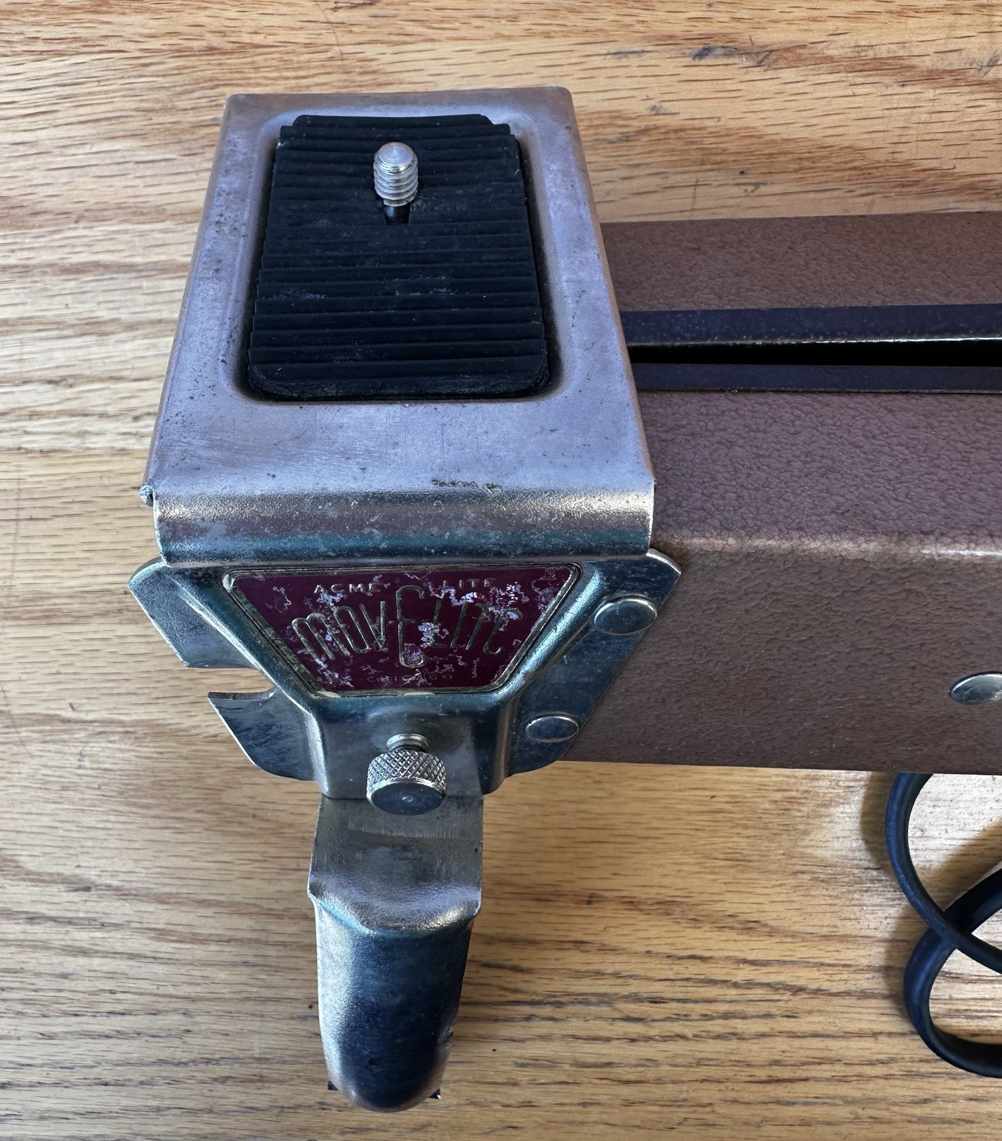 Vintage – Acme “mov-E-lite” Bi-Fold Lamp Bar Chicago Co.