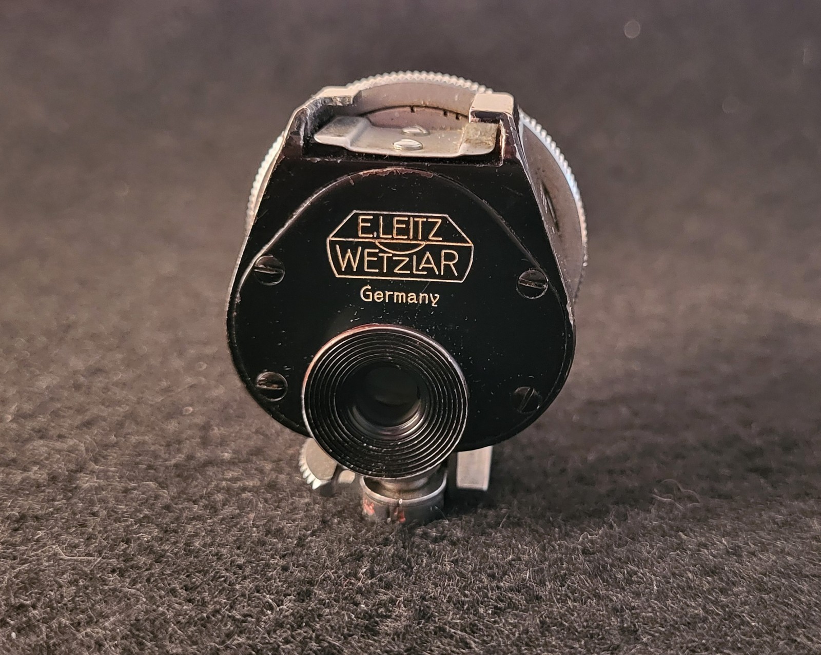 E.LEITZ WETZLAR BLACK UNIVERSAL VIEW FINDER FIT LEICA RANGEFINDER # 6590