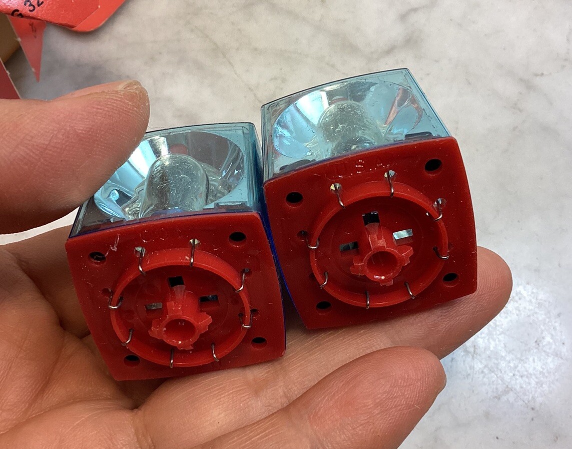Vintage GE Hi Powder Flash Cubes For Polaroid Camera 2 Cubes