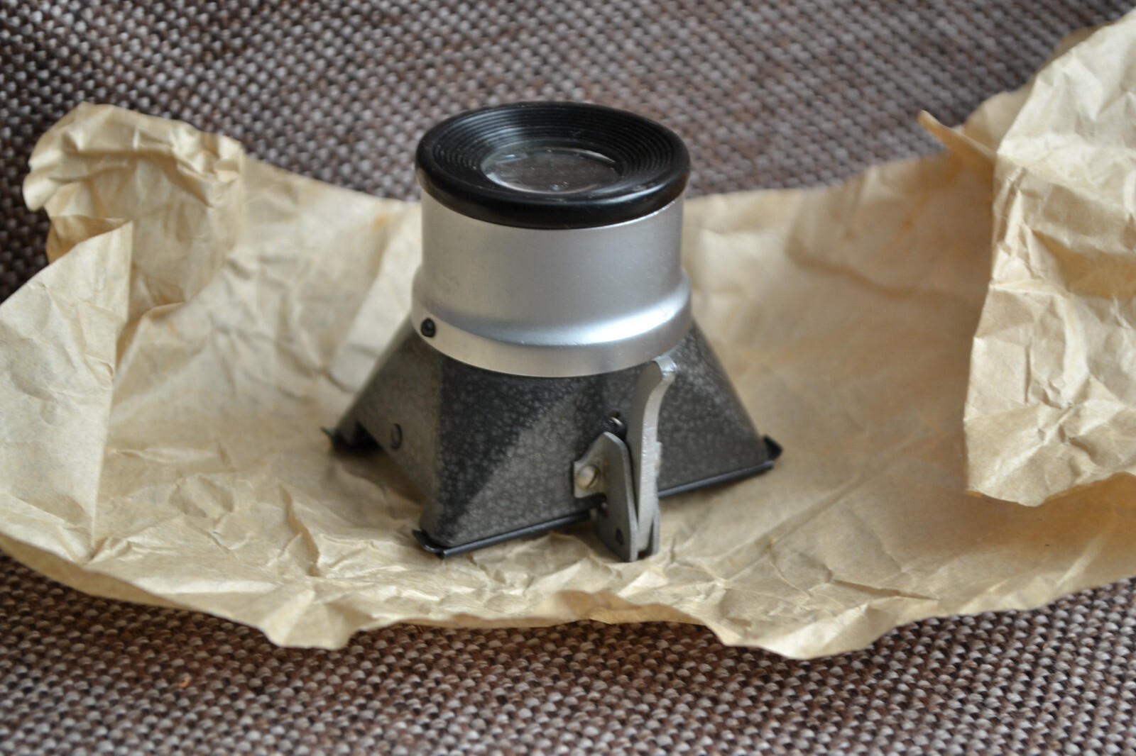 Vintage iron Magnifying Loupe L-5 For Viewing Film Frames USSR