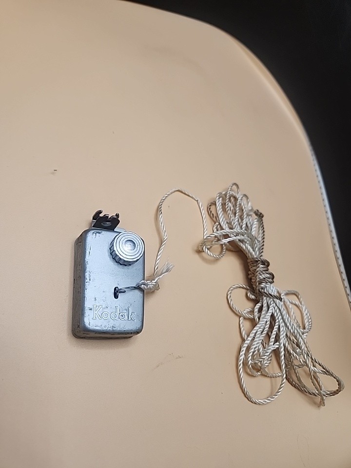 Vintage Eastman Kodak Camera Mechanical Auto-Release 📦