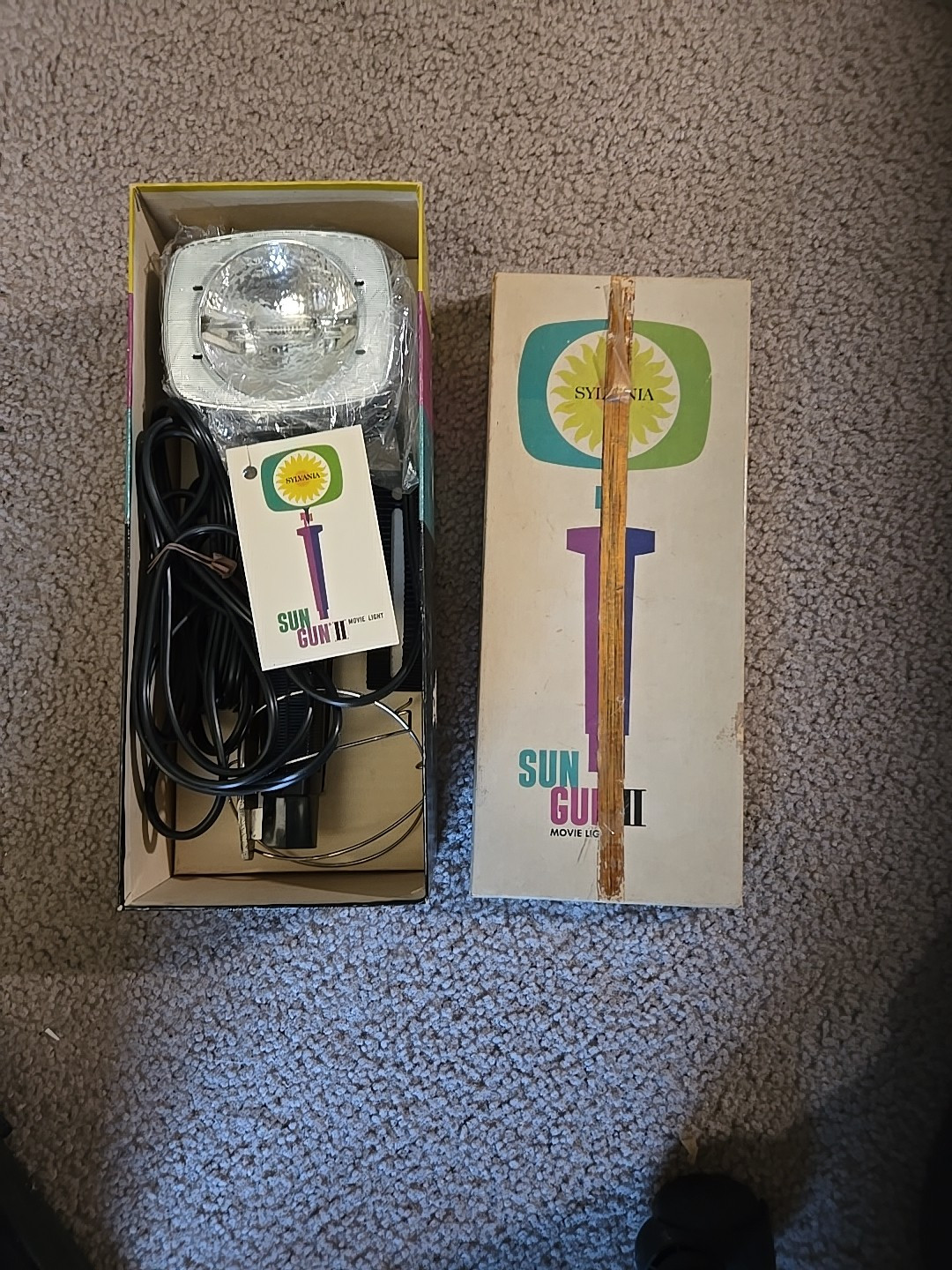 Vintage Sylvania Sun Gun II Movie Light w/Original Box Works Great! Model SG-55