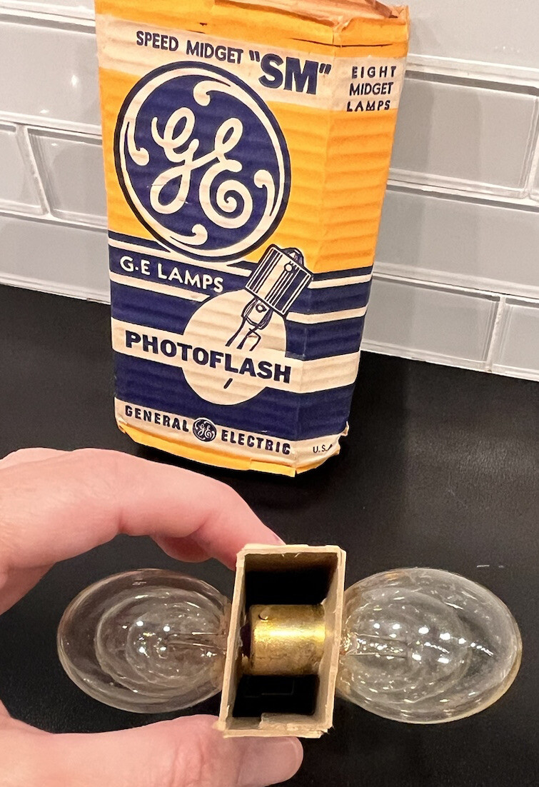 Vintage GE Photoflash Lamps Speed Midget “SM” Class F Made in U.S.A. – Pack of 8