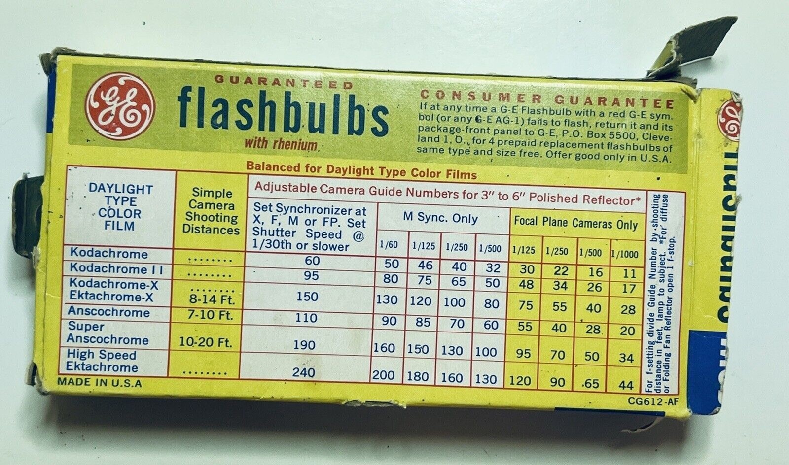 General Electric GE M3B Twelve 12 Blue Rhenium Flashbulbs — Original Box NOS