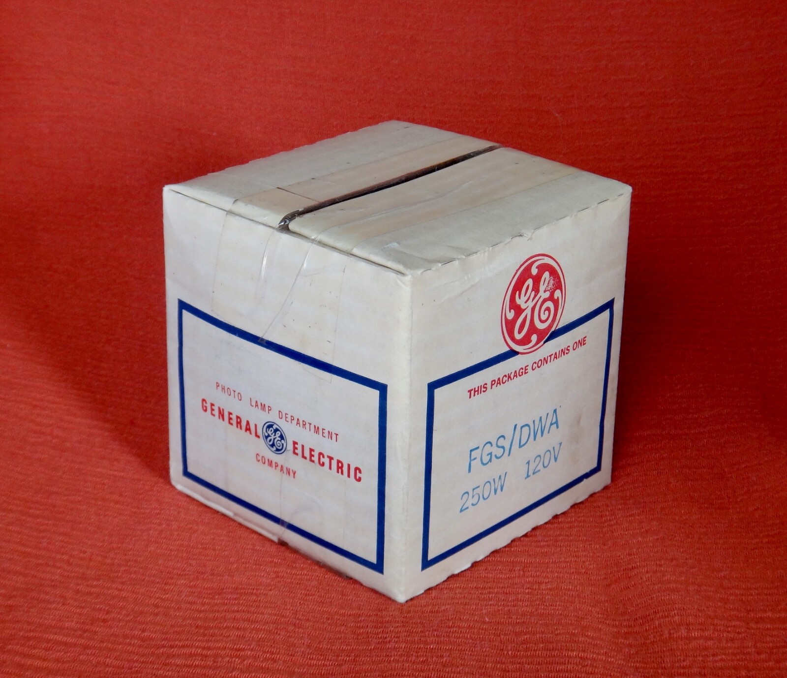 General Electric Photo Lamp FGS/DWA 250W 120V CG361-AR (NOS)