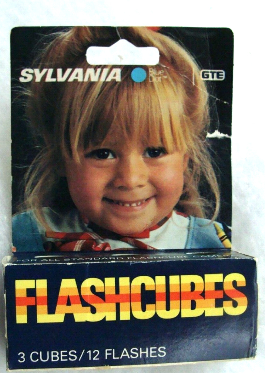 NOS VTG Sylvania Blue Dot Flashbulbs 3 Pack Flashcubes 12 Flashes Orig Box