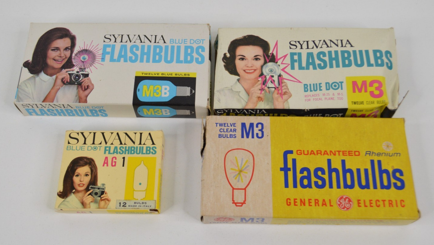 Lot of M3 M3B AG1 Flashbulbs Flash Bulbs for Film Cameras GE Sylvania Blue Dot