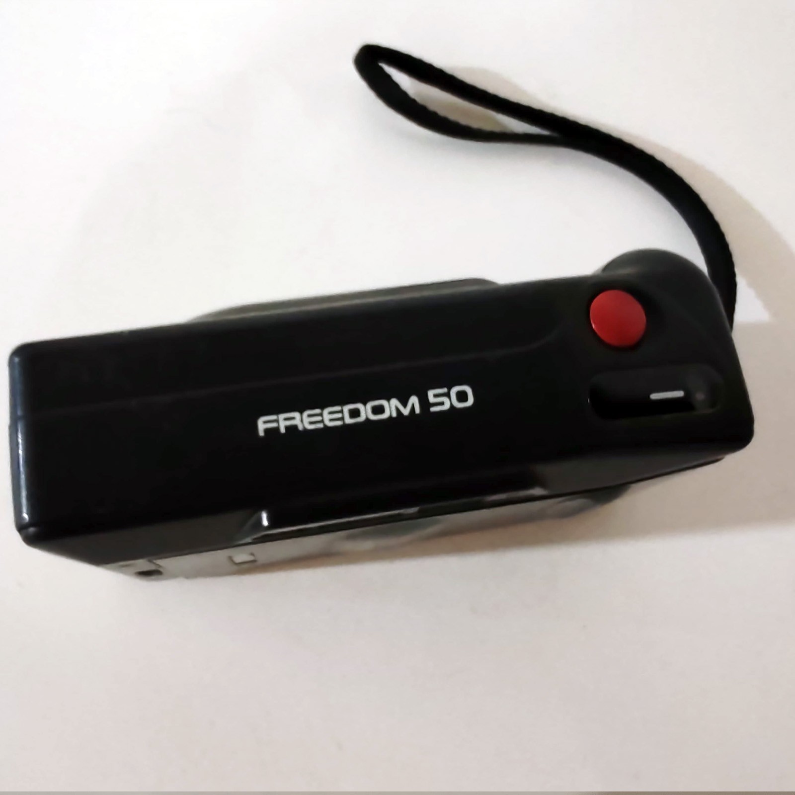 Minolta Freedom 50 – zoom lens camera – Vintage Film (UNTESTED)
