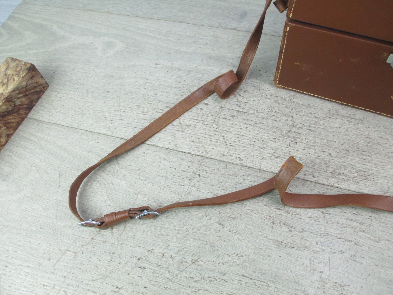 VINTAGE B&H BROWN LEATHER 8MM MOVIE CAMERA CASE