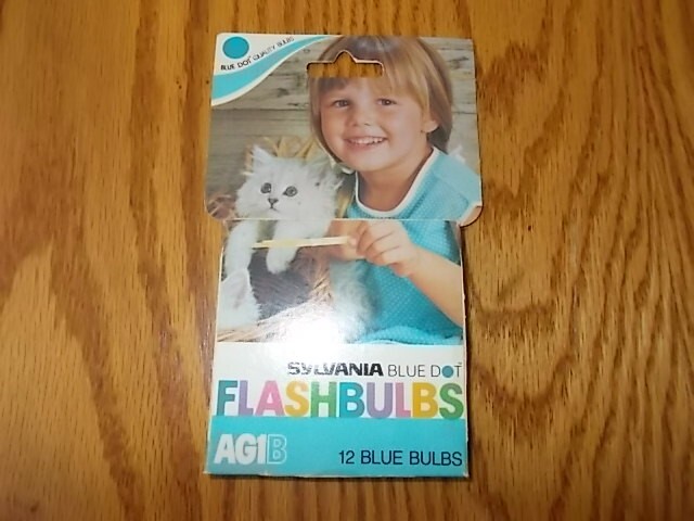 Vintage Sylvania Flashbulbs Blue Dot #AG1 & AG1B 15 Bulbs Total New Old Stock