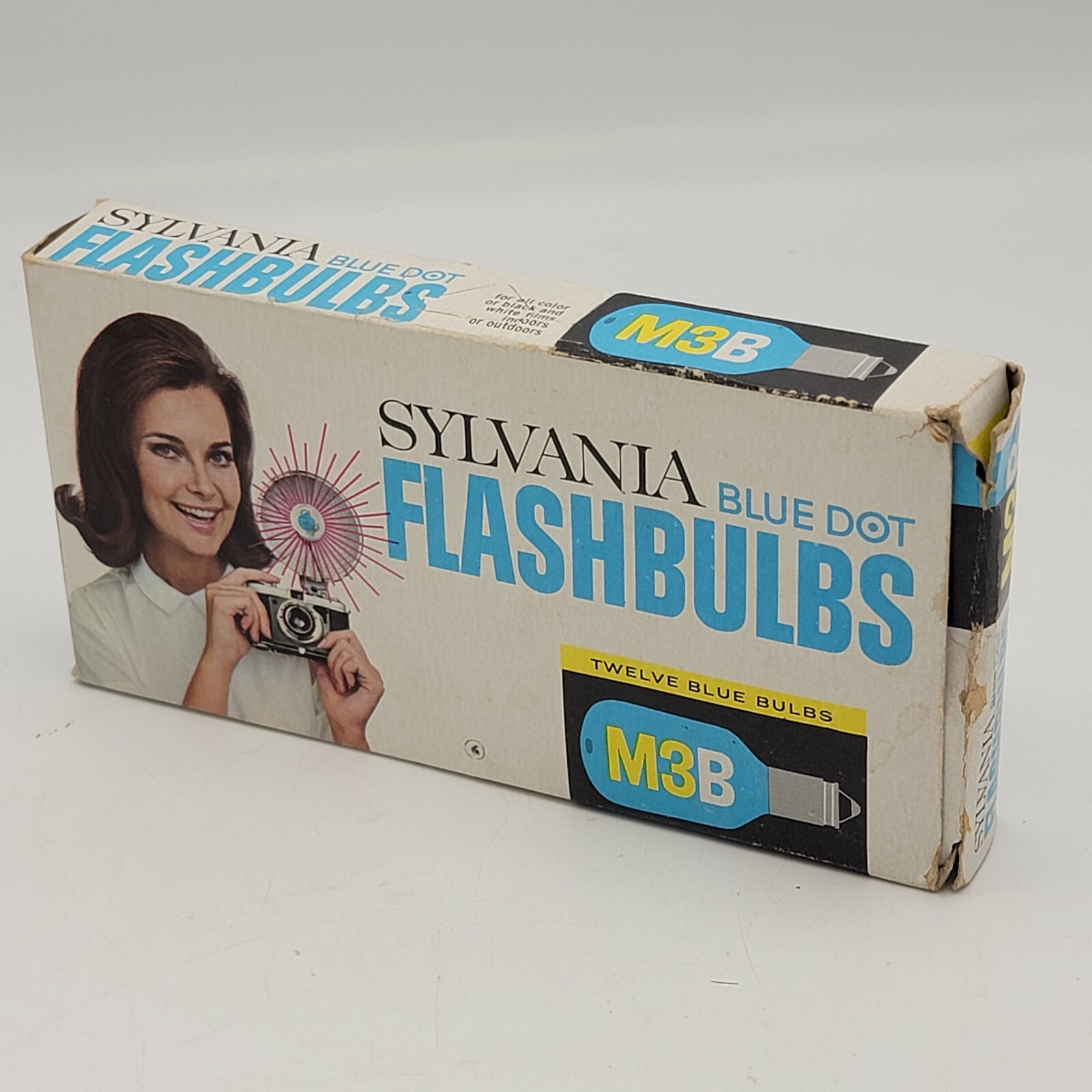 Sylvania M3B Blue Dot Flashbulbs 12 Unused Blue FlashBulbs New Old Stock