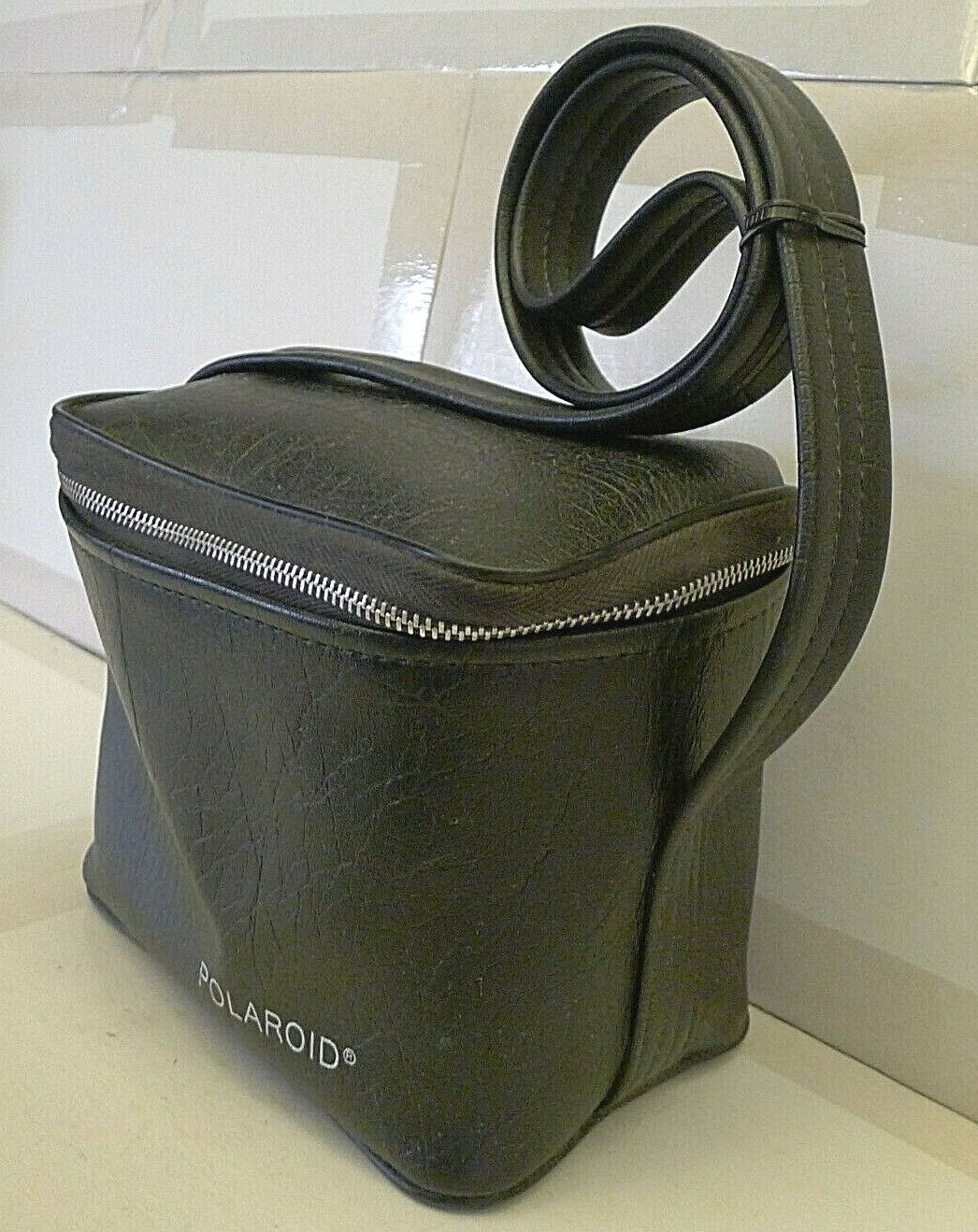 Polaroid Black SX-70 or 600 Zipper Camera Carrying Case built in Strap -Original