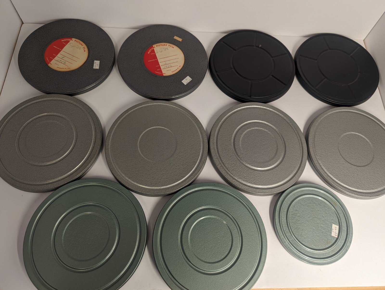 Vintage BRUMBERGER Super 8mm Film Reel Holder Carry Case Metal Box w 11 cases