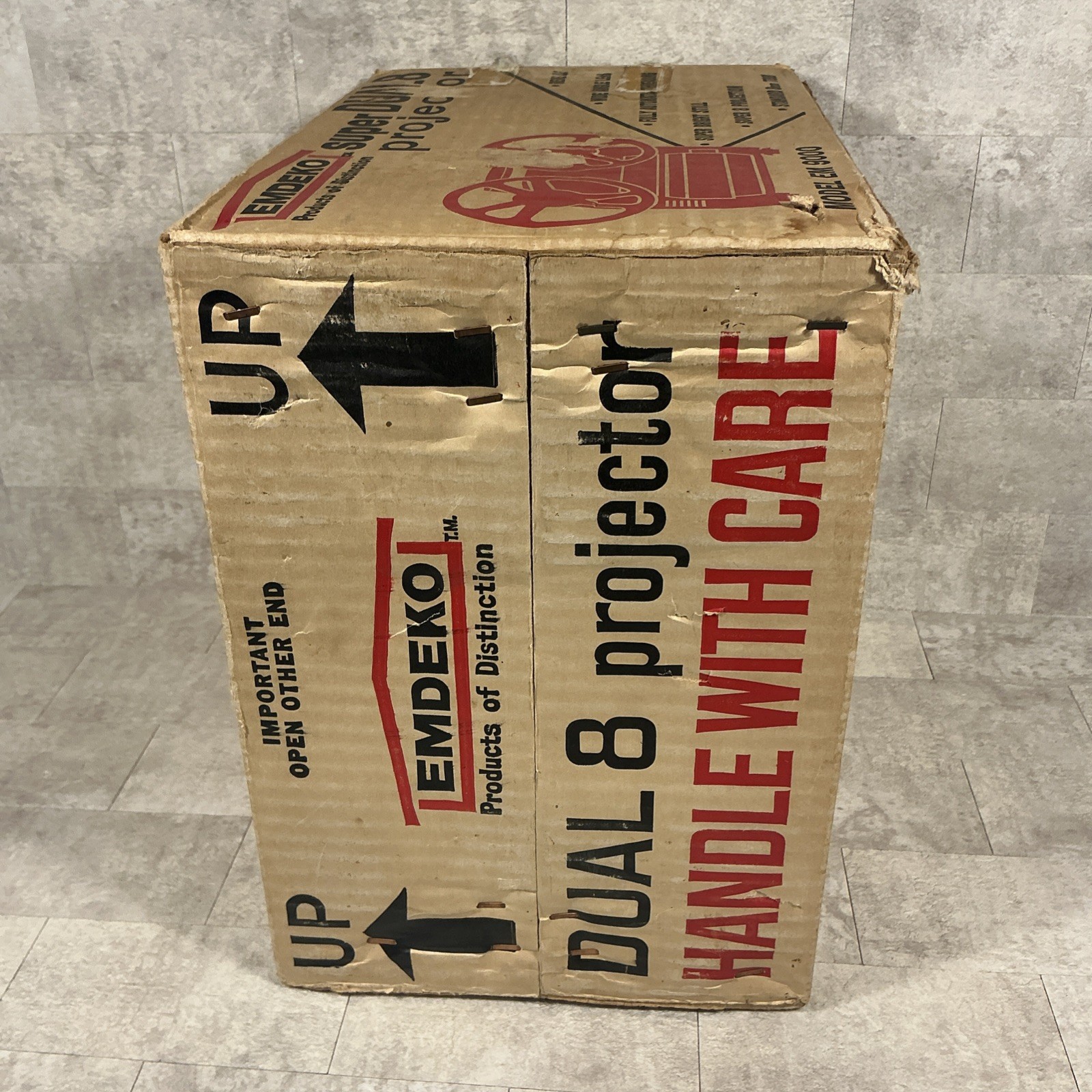 Super 8, EMDEKO Projector.EM-9000, Box & Instructions Tested Working