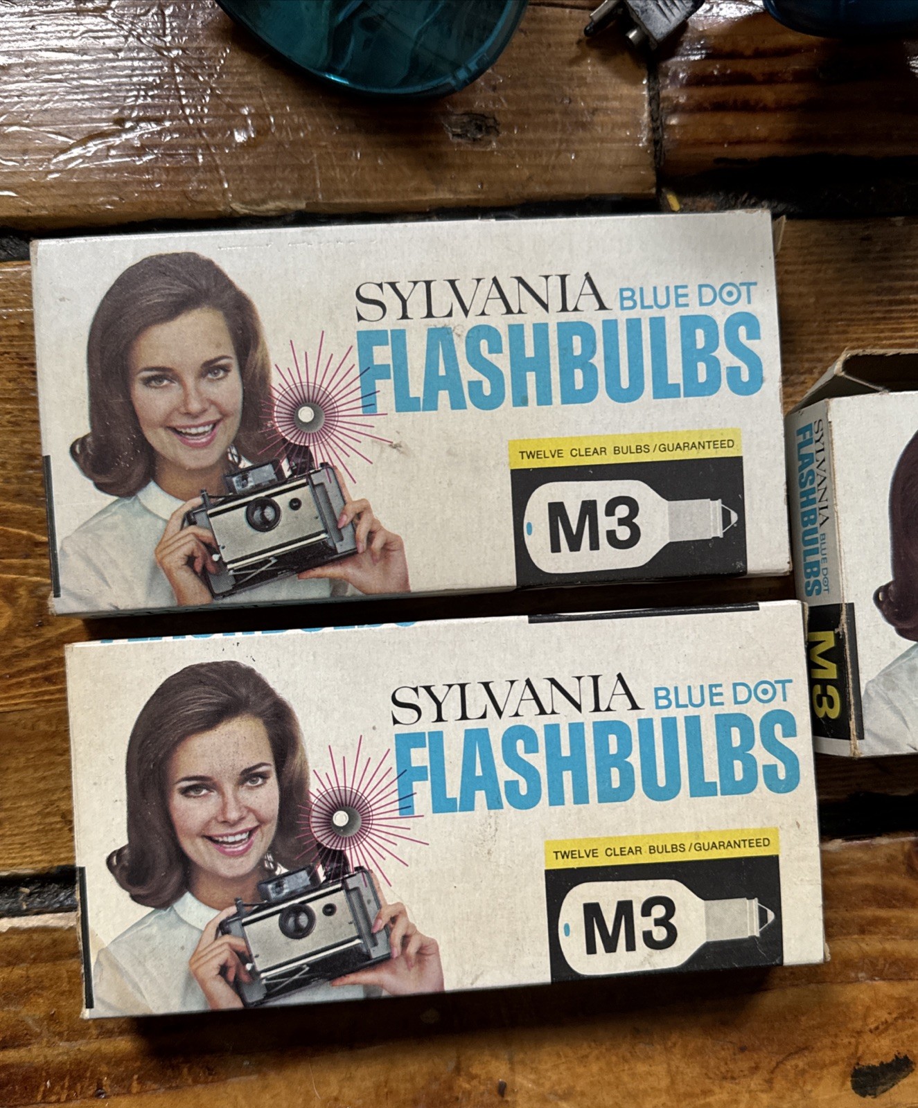 Polaroid Lot Model 268 Bulbs Sylvania Flashbulbs M3 Cold Clips Flashbar + Case