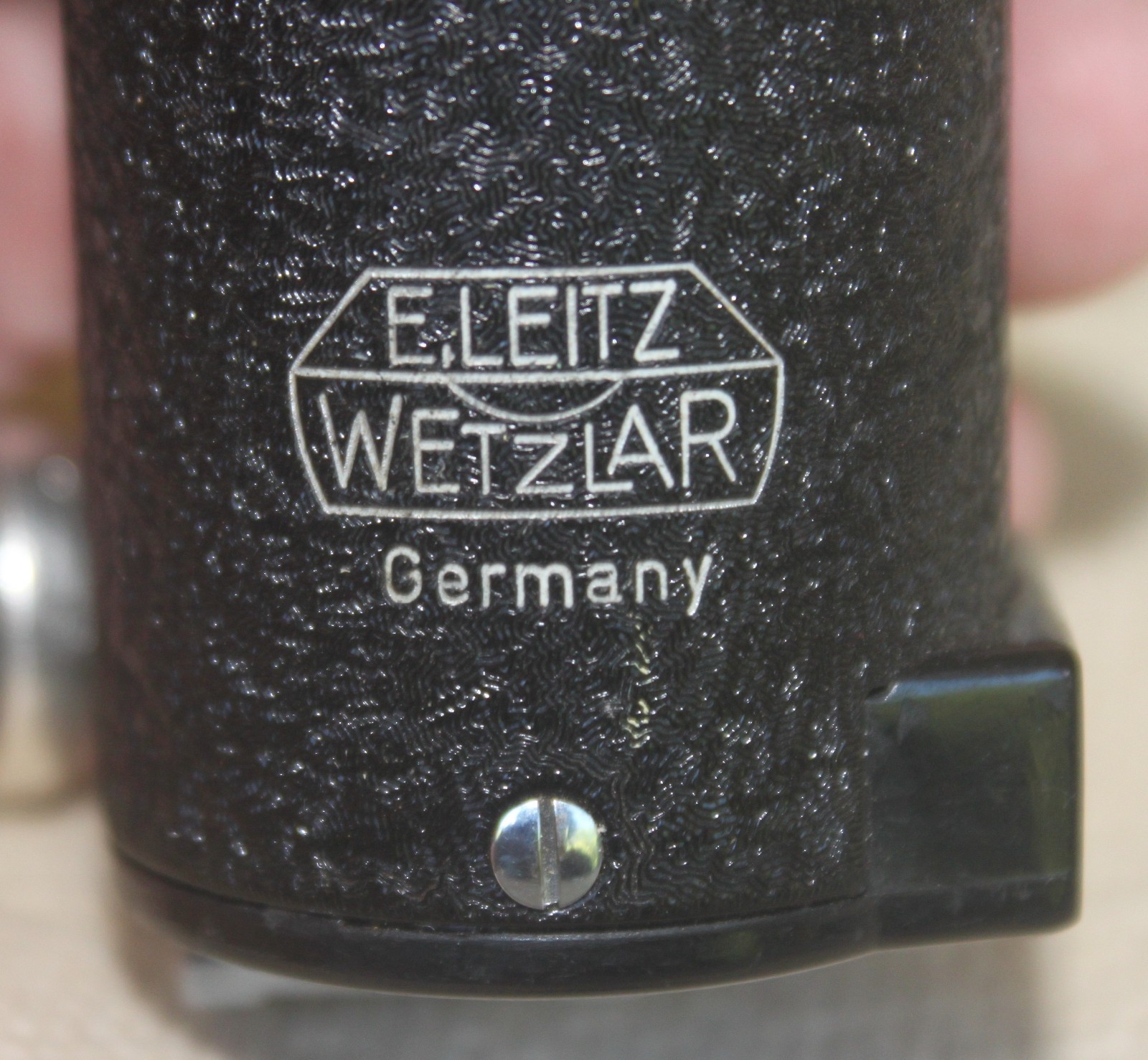 Vintage E. Leitz Wetzler Synchronblitzer Flash Unit/Boot for Leica