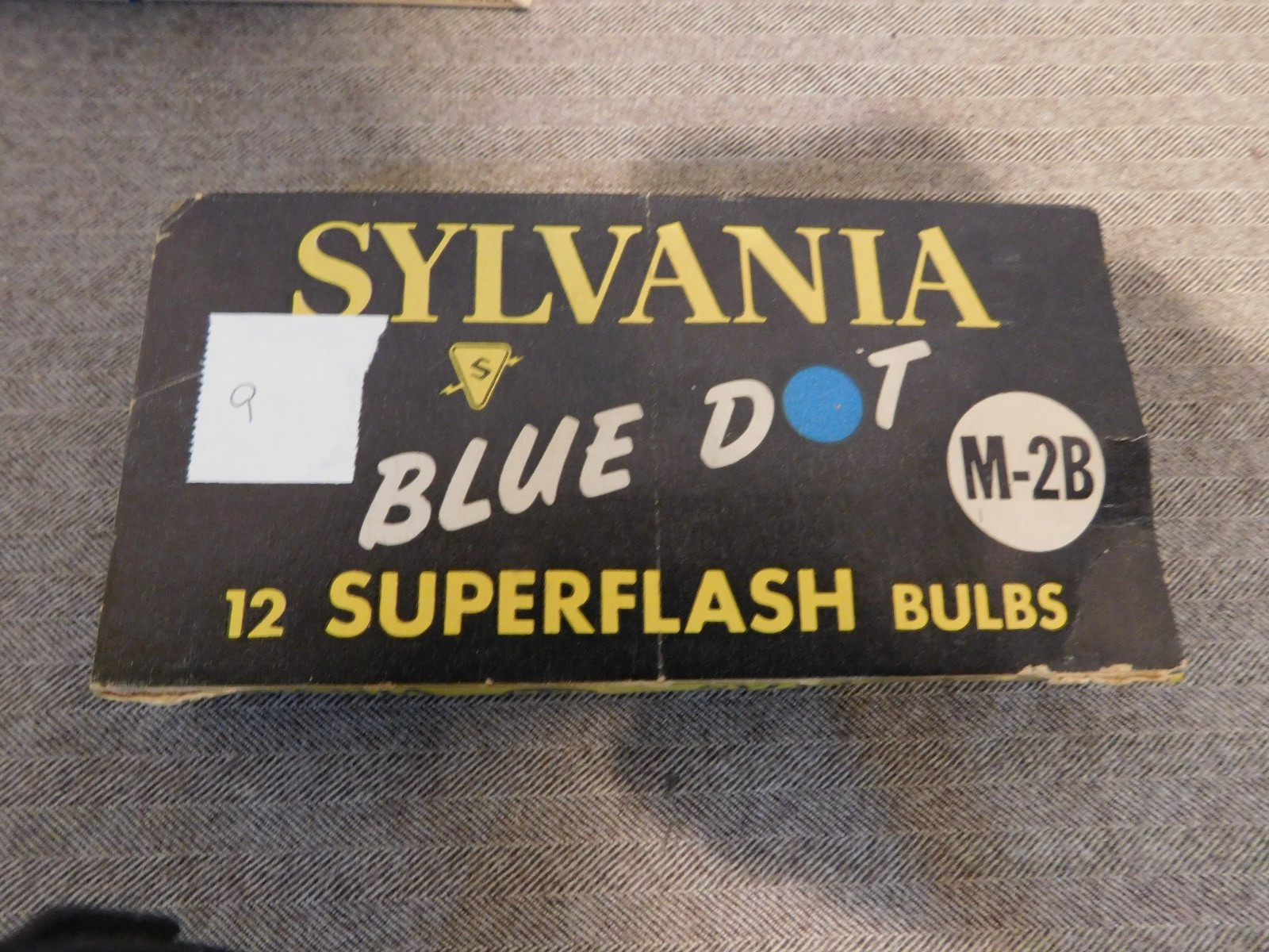 Lot Of M2B & M3B Camera Flashbulbs 52 Bulbs