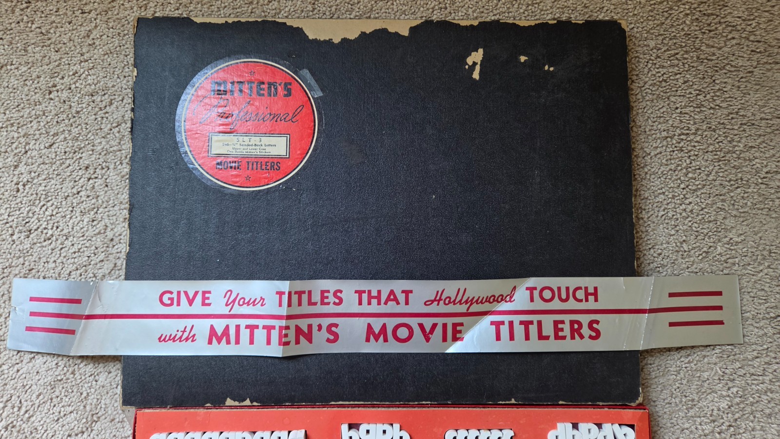 Vintage Mitten’s Professional Movie Titlers SLT-3 246 3/4″ Letters w/ Stikum