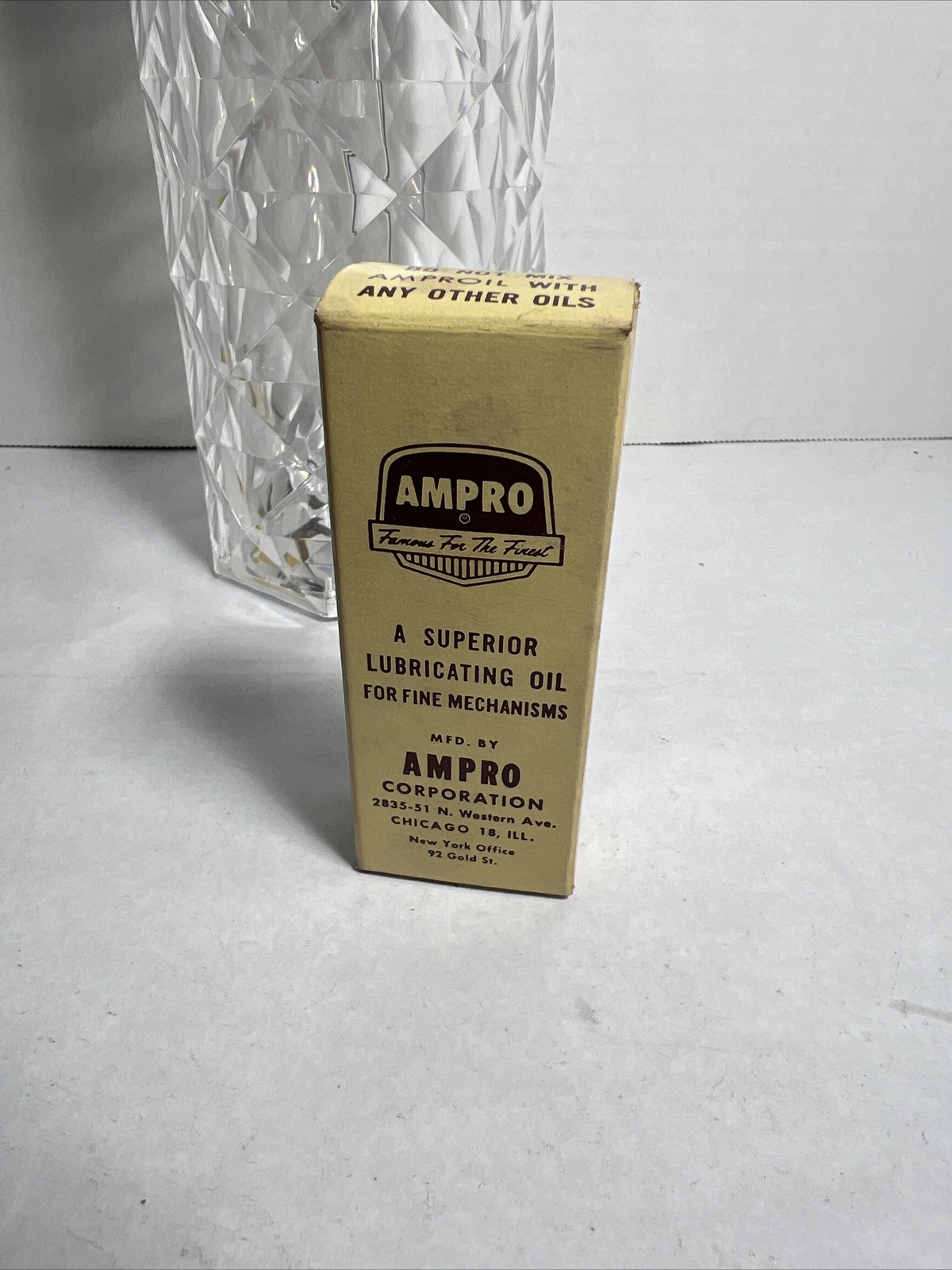 AMPRO Stylist Projector Accessory Kit: 1 Bottle Amproil, 5 Fuses, 1 Brush w/Box