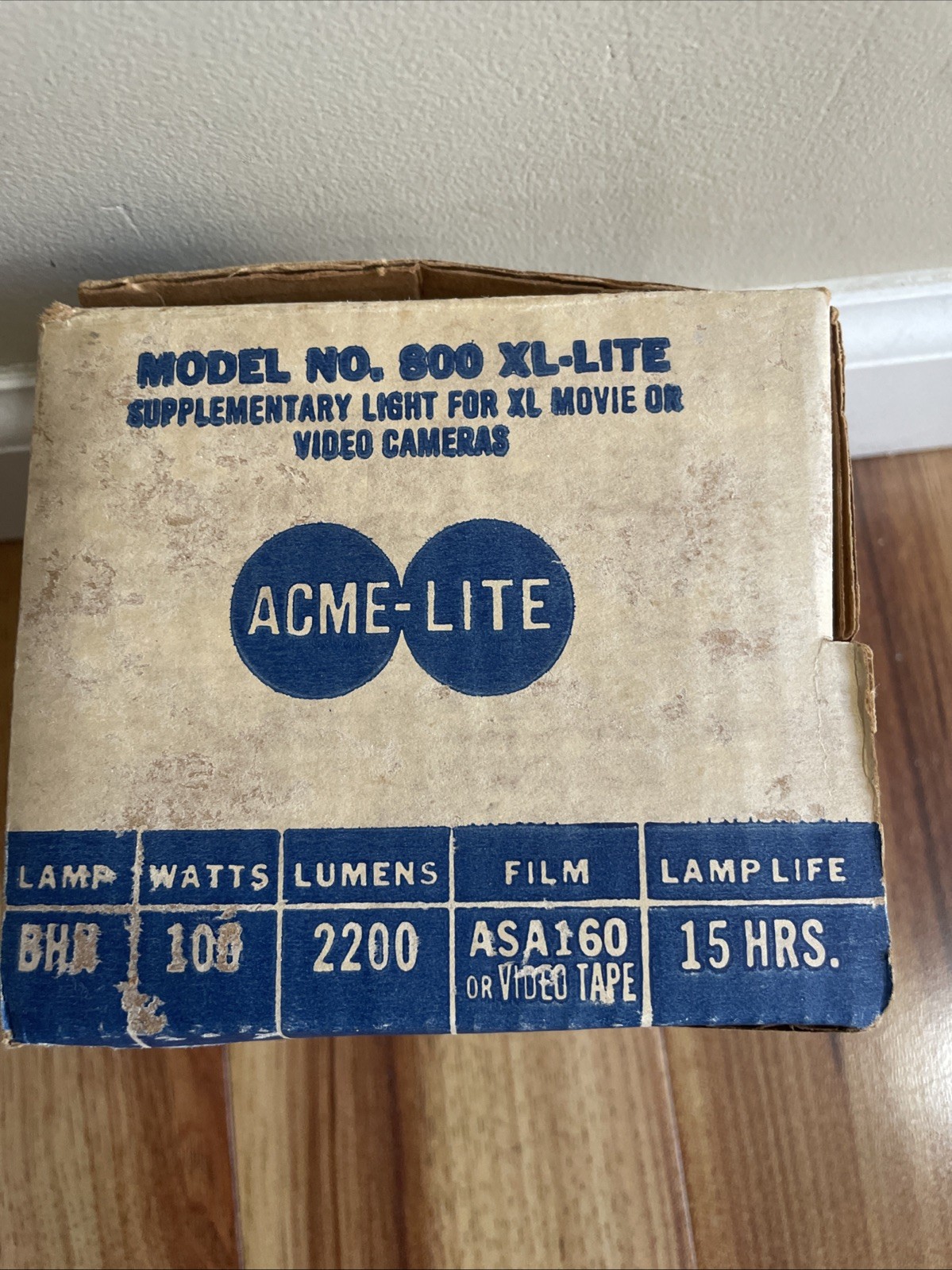 Acme-Lite Model 800 XL-Lite Supplementary Light For XL Movie or Video Cameras