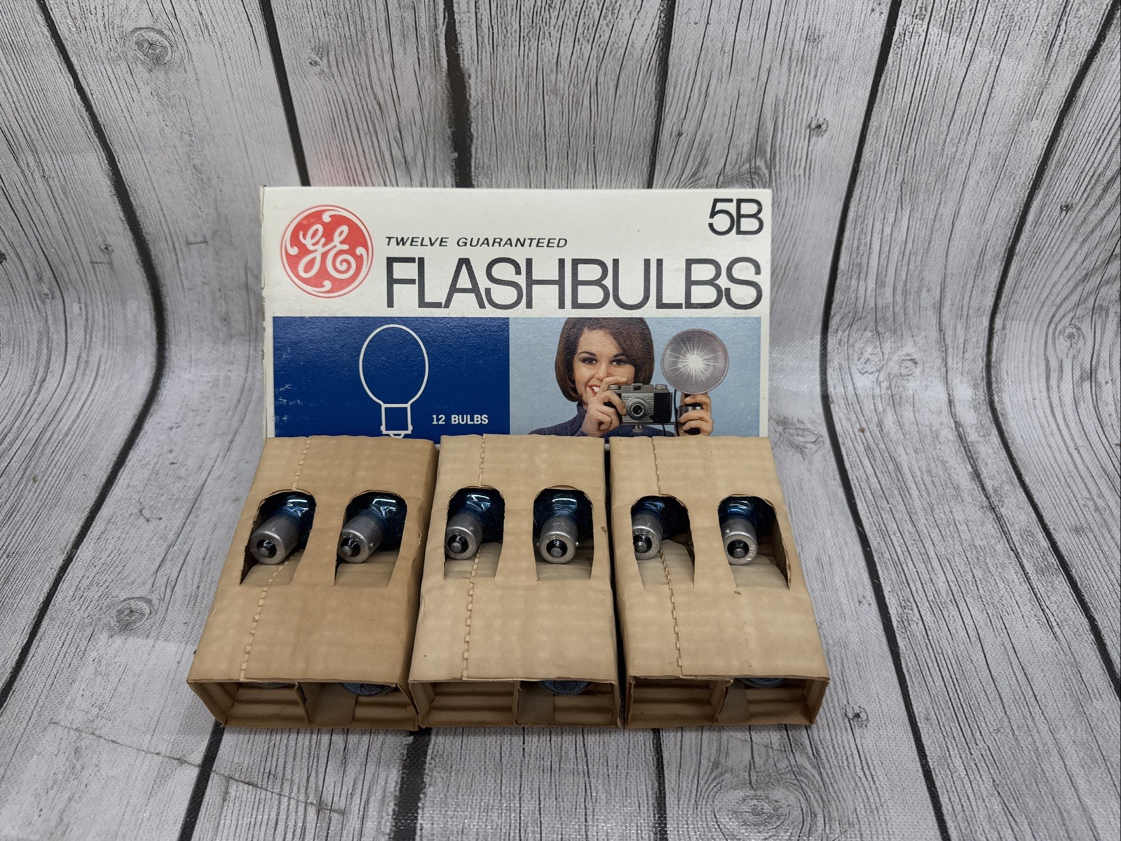 Vintage GE Flashbulbs 5B Flash Bulbs in Original Box 12 Bulbs