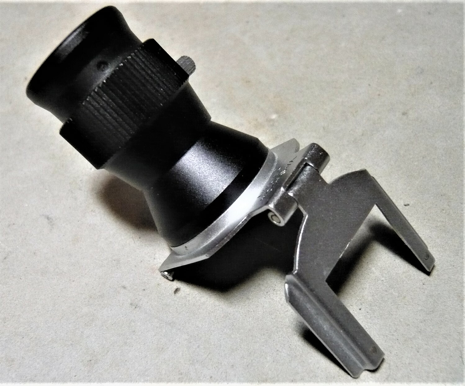 Yashica Genuine Viewfinder Accessory Adjustable Magnifier for 35mm SLR Cameras