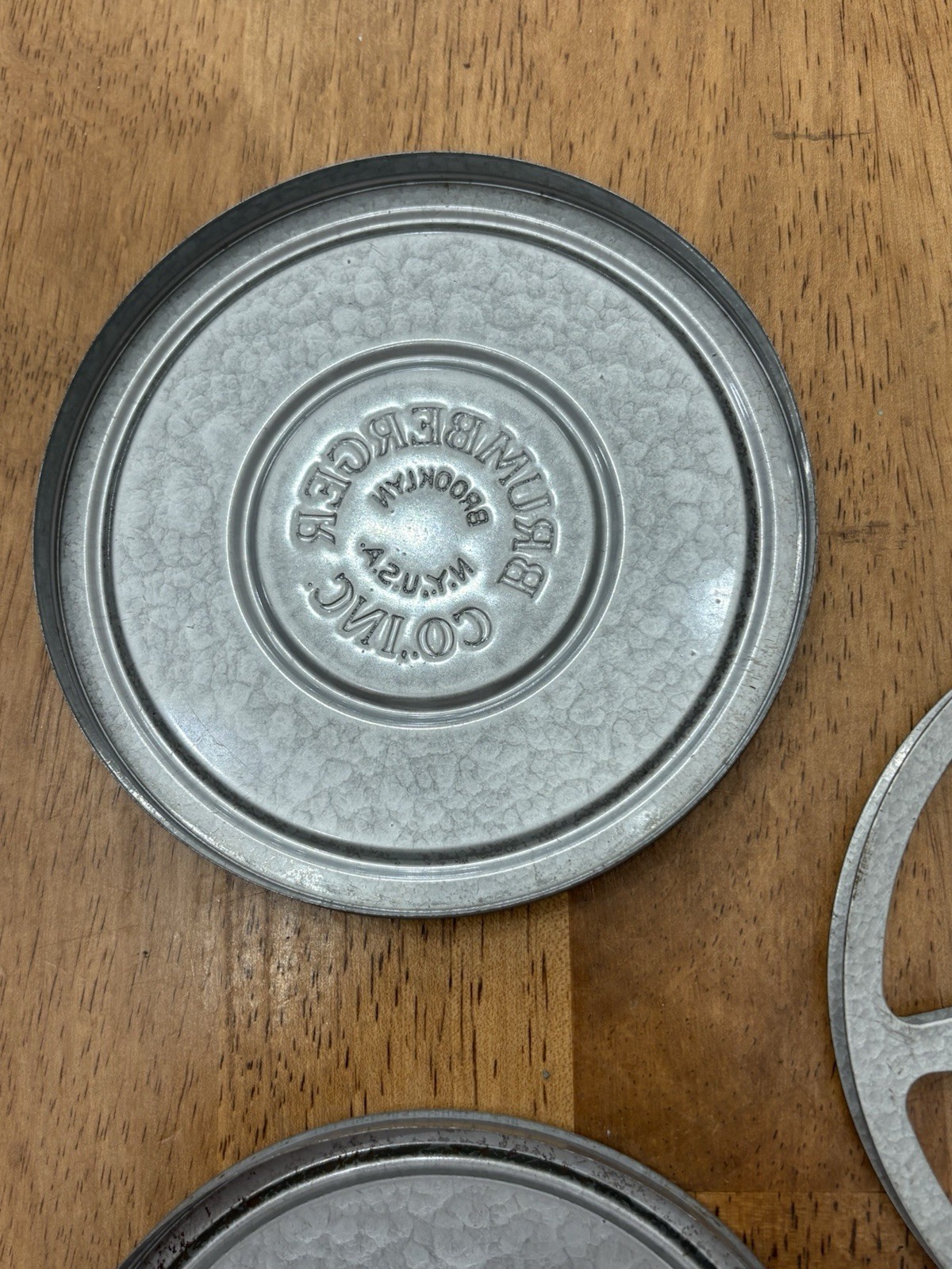 Vintage BRUMBURGER 8mm Film Canister and Take Up Reel 7″ USA Metal Case