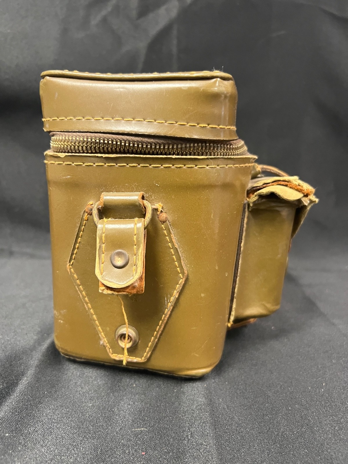 Gadgit Diamond Valencia Series Model #VA-1 Vtg Leather Type Shoulder Camera Bag