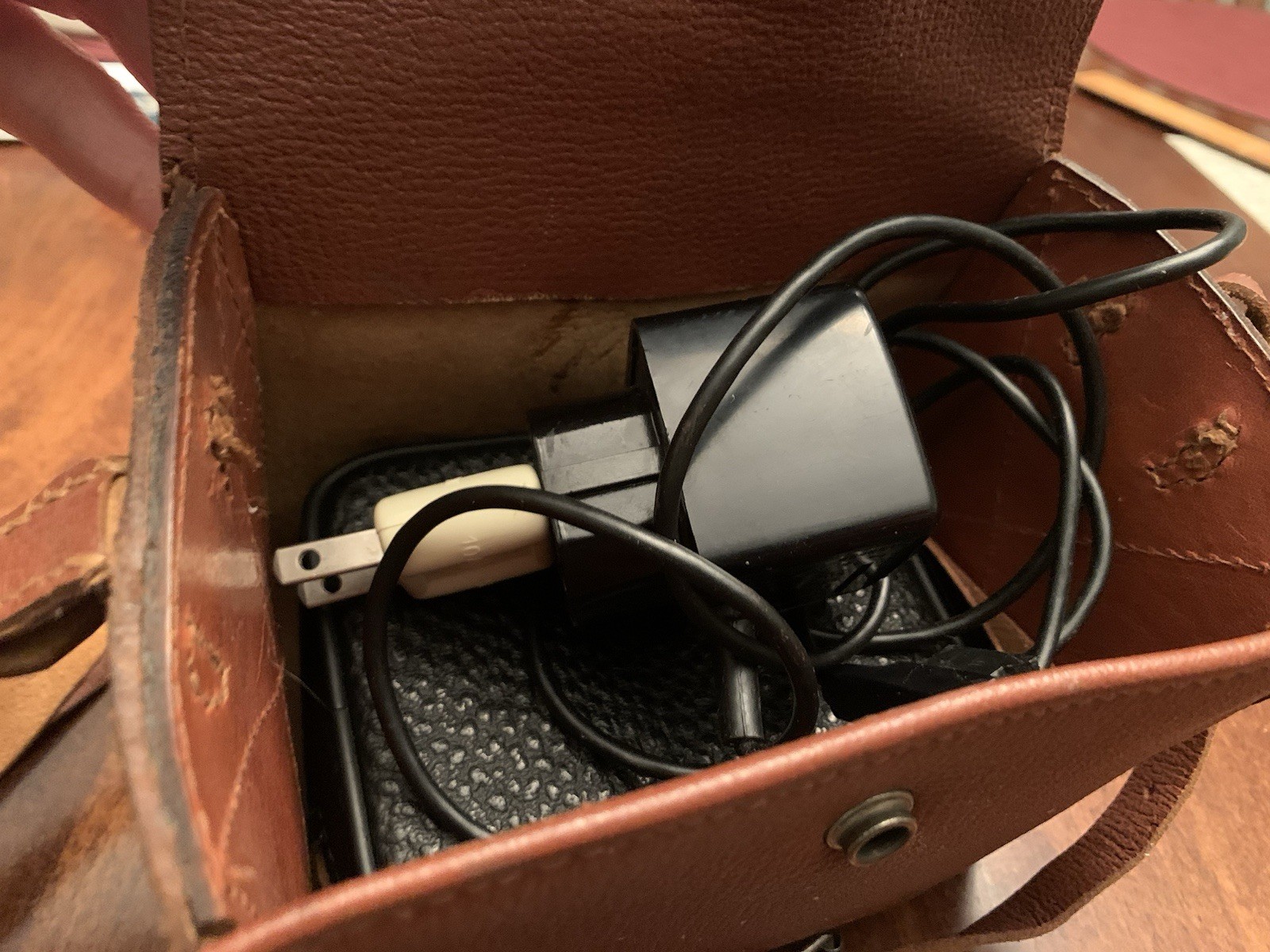 Vintage Bauer E200 AutoBlitz / UltraBlitz Flash With Plug, Case, Made In Germany