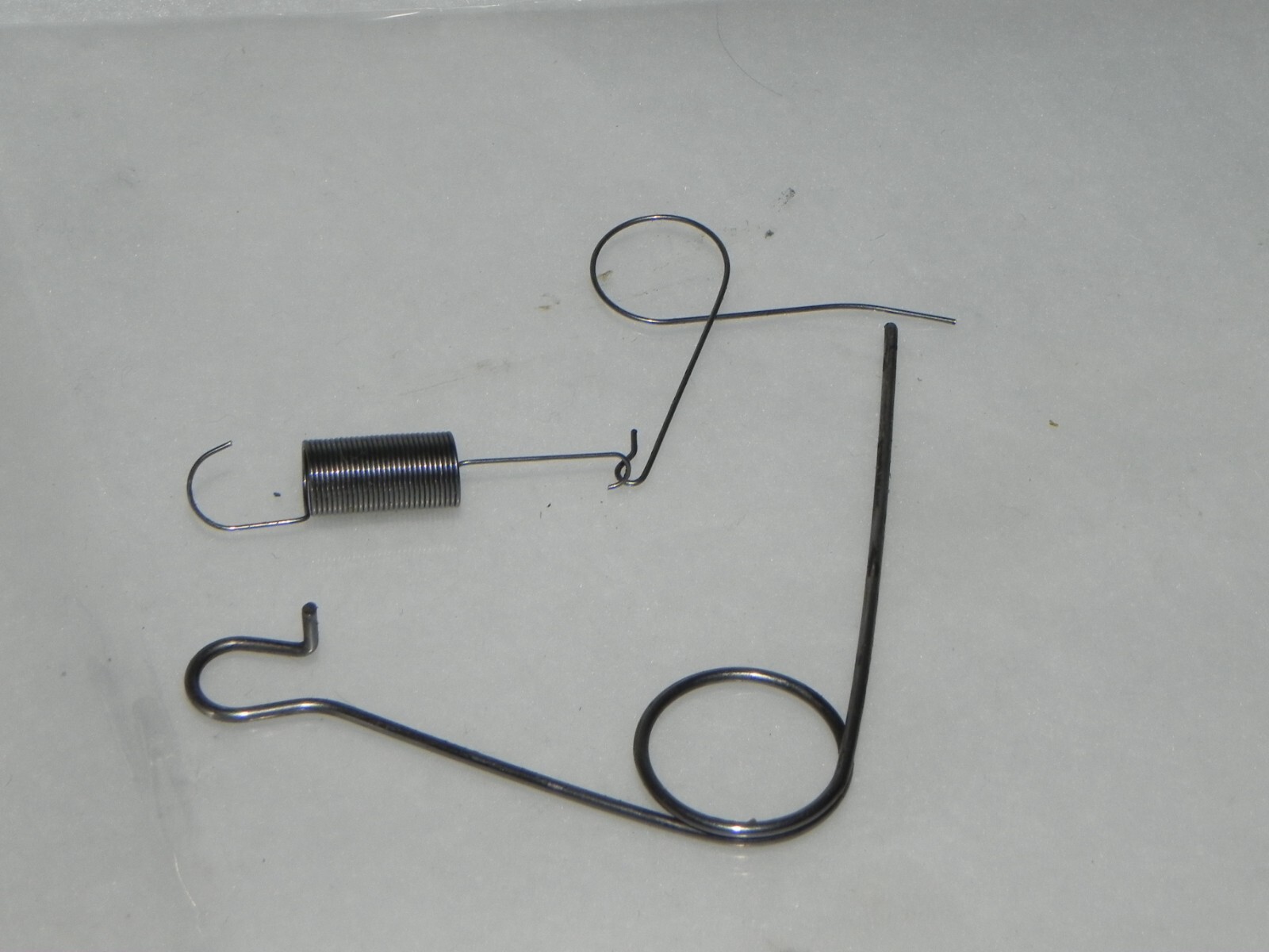 Ampro Futurist 8 Projector Parts: Springs & Spring type things