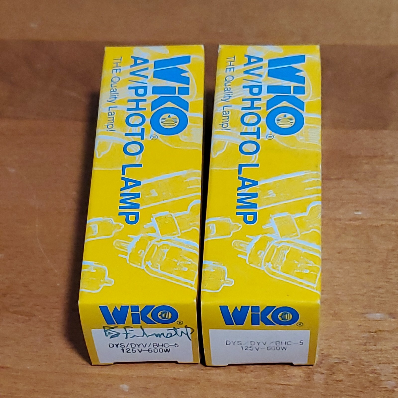 Lot of Two (2) WIKO DYS/DYV/BHC-5 AV/Photo Lamp Bulb 125V 600W