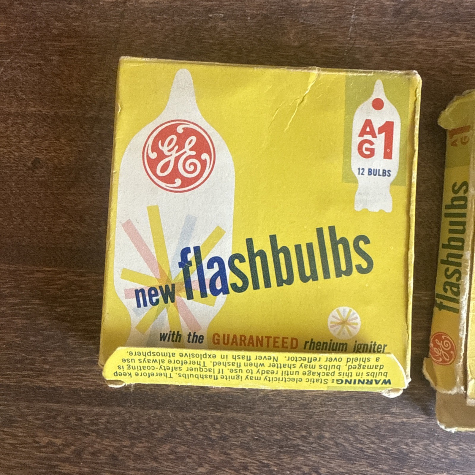 VTG GE Flashbulbs AG-1 , 15 Bulbs Total with Two Original Boxes